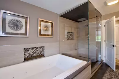 103 Oak Hollow Rd, Springfield, MA 01128 - Photo 28