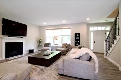 103 Oak Hollow Rd, Springfield, MA 01128 - Photo 6