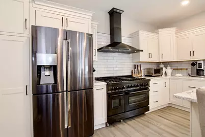 103 Oak Hollow Rd, Springfield, MA 01128 - Photo 16