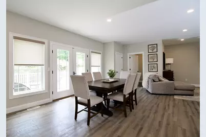 103 Oak Hollow Rd, Springfield, MA 01128 - Photo 10