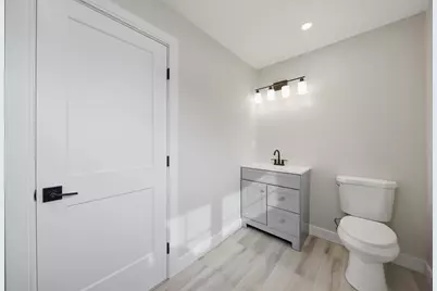40 Ferncroft Rd, Braintree, MA 02184 - Photo 32