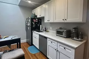 79 Farrington St, Quincy, MA 02170 - Photo 4