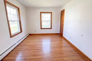 41 Hicks St, Chicopee, MA 01020 - Photo 10