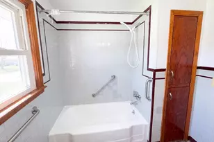 41 Hicks St, Chicopee, MA 01020 - Photo 8