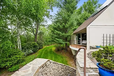 45 Hickory Dr, Worcester, MA 01609 - Photo 36
