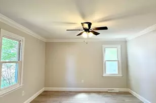 289 Commercial St, Whitman, MA 02382 - Photo 8