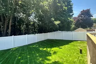 289 Commercial St, Whitman, MA 02382 - Photo 16