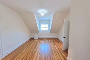 185 Davis Ave, Brookline, MA 02445 - Photo 10