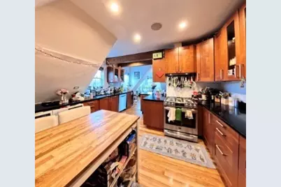 185 Davis Avenue #8, Brookline, MA 02445 - Photo 2