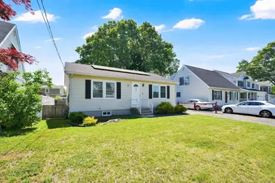217 Mazarin St, Springfield, MA 01151 - Photo 2
