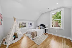 174 Walnut St, Somerville, MA 02145 - Photo 2