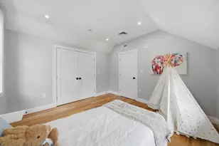 174 Walnut St, Somerville, MA 02145 - Photo 2