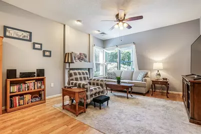 32 Hammond Pl #32, Woburn, MA 01801 - Photo 2