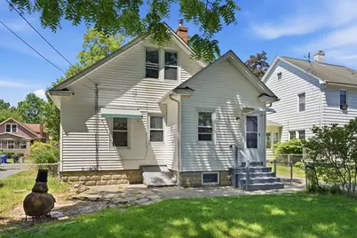 47 Thorndyke St, Springfield, MA 01118 - Photo 2