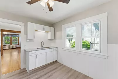 47 Thorndyke St, Springfield, MA 01118 - Photo 10
