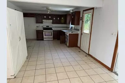 842 Whitman St, Hanson, MA 02341 - Photo 2