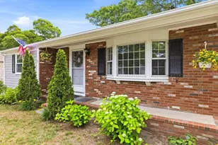 90 Castlewood Cir, Barnstable, MA 02601 - Photo 2