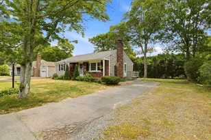 90 Castlewood Cir, Barnstable, MA 02601 - Photo 8