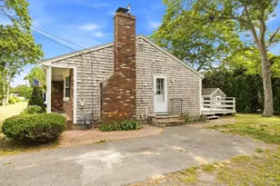 90 Castlewood Cir, Barnstable, MA 02601 - Photo 32