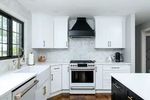 21 Round Table Rd, Shrewsbury, MA 01545 - Photo 4