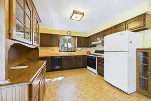 5 Barlow Ln, Mattapoisett, MA 02739 - Photo 8
