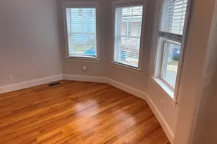 22 Henderson St, Somerville, MA 02145 - Photo 2