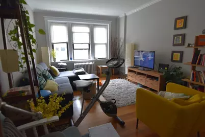 9 Greenway Ct. #2, Brookline, MA 02446 - Photo 2