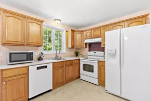 96 S Main St, Milford, MA 01757 - Photo 14