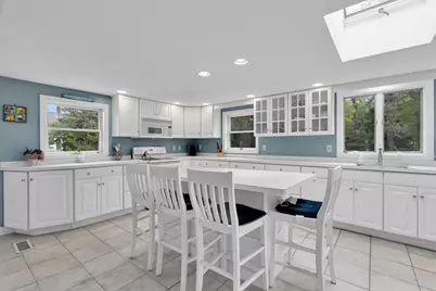 53 Pleasant St, Harwich, MA 02646 - Photo 14
