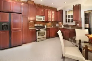 1033 Beacon St, Brookline, MA 02446 - Photo 14