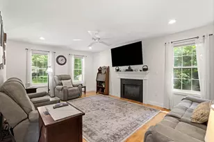 34 Amesbury Ave, Amesbury, MA 01913 - Photo 14