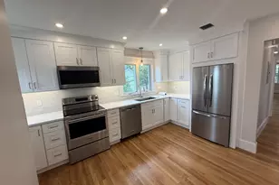 67 Walnut St, Watertown, MA 02472 - Photo 2