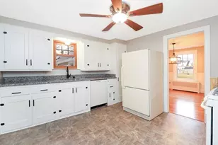 142 Elmwood Ave, Longmeadow, MA 01106 - Photo 8