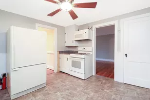 142 Elmwood Ave, Longmeadow, MA 01106 - Photo 10