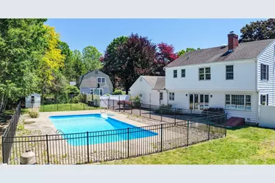 252 Pinewood Drive, Longmeadow, MA 01106 - Photo 4