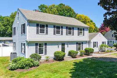 252 Pinewood Drive, Longmeadow, MA 01106 - Photo 2