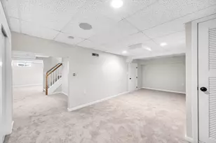 252 Pinewood Dr, Longmeadow, MA 01106 - Photo 36