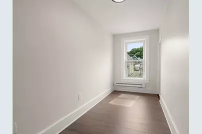26 Vernon St, Holyoke, MA 01040 - Photo 22