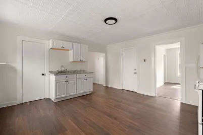 26 Vernon St, Holyoke, MA 01040 - Photo 14