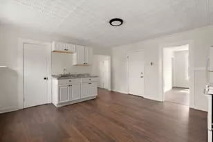26 Vernon St, Holyoke, MA 01040 - Photo 14