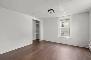 26 Vernon St, Holyoke, MA 01040 - Photo 18