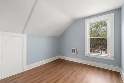26 Vernon St, Holyoke, MA 01040 - Photo 30
