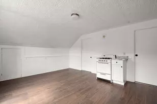 26 Vernon St, Holyoke, MA 01040 - Photo 26