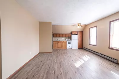 3 Charles St #3R, Chicopee, MA 01020 - Photo 2