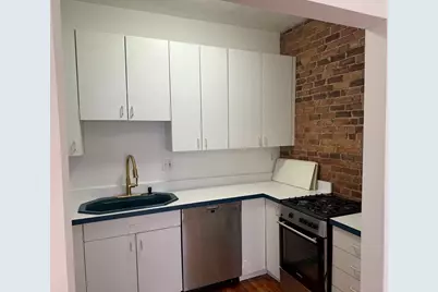 35 Revere St #2, Boston, MA 02114 - Photo 4