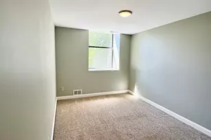 34 Newhall St, Lowell, MA 01852 - Photo 14