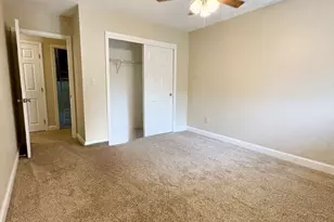 34 Newhall St, Lowell, MA 01852 - Photo 18