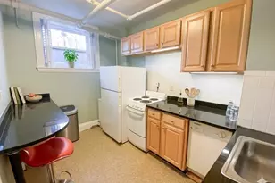 239 Commonwealth Ave, Boston, MA 02116 - Photo 10