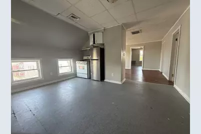 908 Plymouth Ave #3, Fall River, MA 02721 - Photo 4