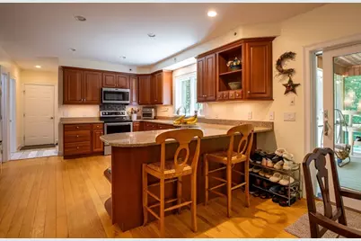 18 Fort Hill Rd, Williamsburg, MA 01039 - Photo 10